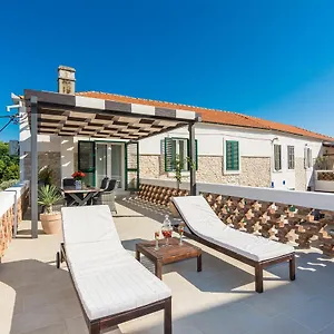 Apartment Fontana, Zadar